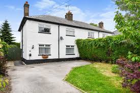 3 bed semi detached house in