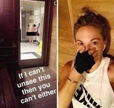 Playmate verhöhnt nackte Frau auf Snapchat - Business Insider
