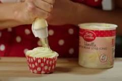 Can  you  use  Betty  Crocker  icing  in  a  piping  bag?