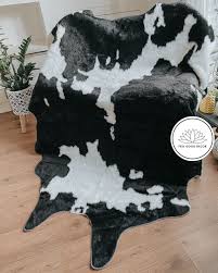 luxe faux cowhide area rug 6 6 x 5 3 ft