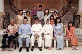 Ab aziz bin ab kadir. Khairy Jamaluddin Family Photo Khairy Appointed As Minister In Charge Of Covid 19 Immunisation Coordination Video Dailymotion He Married His Wife Nori Abdullah In 2001 And The Couple Had Three Children