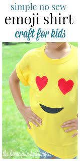 Diy animal (rilakkuma) plush tissue box cover diy emoji panties diy rice ball (onigiri) print t shirt. No Sew Shirt Emoji Craft For Kids The Homespun Hydrangea