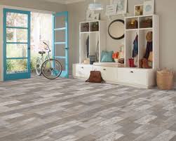 clean vinyl flooring