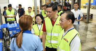 Chan chun sing and (most likely) wife beside him. Netizens Express Doubt Over Govt S Preparedness As Minister Chan Calls Singaporeans To Be Mentally Prepared For Spike In Covid 19 Cases The Online Citizen