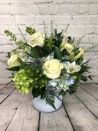 Cape cod flower studio offers floral design, wholesale flowers and event rental items for ceremony and event décor. Cape Charm In Osterville Ma Paramount Floral Designs Of Cape Cod
