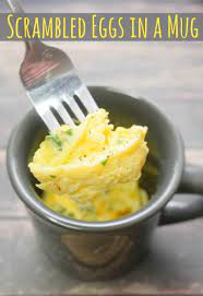 easy scrambled eggs in a mug just