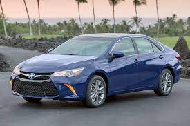 2016 toyota camry hybrid review
