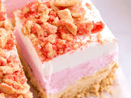 strawberry crunch ice cream cake all