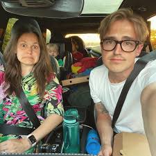 Thomas michael fletcher (born 17 july 1985) is an english author, composer, musician, singer, songwriter and youtube vlogger. Tom Fletcher Facebook