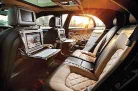 12 super cool luxury car features which