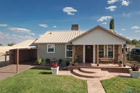 large carlsbad nm homes for