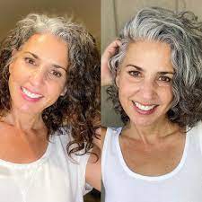 Cheveux gris : n'ayez plus peur d'arrêter les colorations !