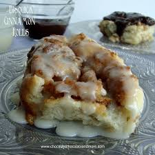 The shortcake is simply made with only 4 ingredients—bisquick mix, sugar, milk, and melted butter—then popped into the oven. Bisquick Cinnamon Rolls Chocolate Chocolate And More