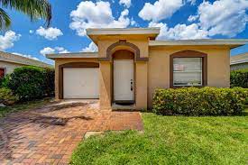 551 e ridge cir s boynton beach fl