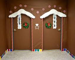 holiday door decorations unusual ideas