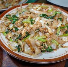 Ayam goreng is an indonesian and malaysian dish consisting of chicken deep fried in oil. Resep Cara Buat Kwetiau Goreng Saus Tiram Yang Lezat Dan Mudah Cocok Untuk Menu Sarapan Berita Diy