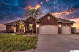 homes in papillion ne with