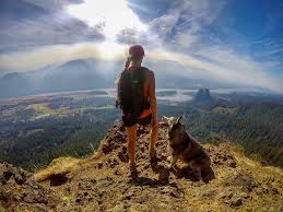 how to feel more confident when hiking solo