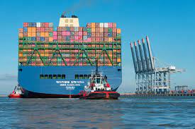 world s largest container ship docks on