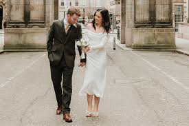 glasgow wedding had small guest but was