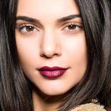 kendall jenner keeps her skin