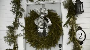 how to hang a wreath better