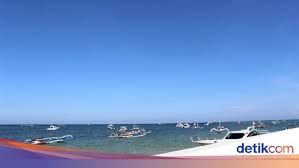 Pantai sanur dan pantai kuta menjadi ikon utama pulau dewata dari dulu hingga sekarang. Pantai Duyung Yang Sepi Di Bali