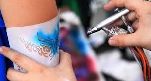 Mikrolekce Am Airbrush Tetování