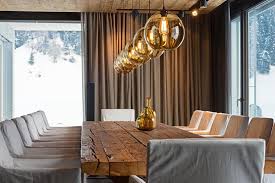 Dining room lighting is an important factor in designing a space that makes you want to host, whether it's part of your family's nightly routine or a setting for formal, fancier affairs throughout the year. Niche Dining Room Lighting
