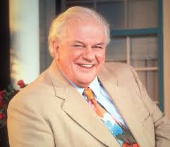 Standing at the apex of Hollywood&#39;s community of revered character actors has long been Charles Durning, a veteran of screens large and small with a knack ... - Charles_620_122512