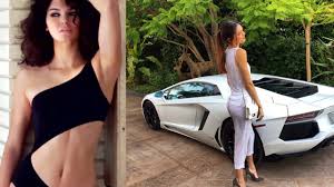 While i am all for taking a closer look at the crazy expensive kylie jenner car collection, mostly because it is filled with some pretty impressive cars, even though she owns these cars it doesn't mean she can drive them properly. Kendall Jenner Kylie Jenner Sister Car Collection Rolls Royce Ferrari Youtube