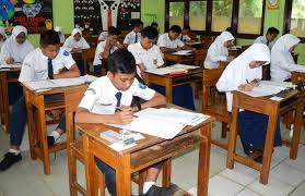 Dalam artikel kali ini saya akan membagikan silabus smp/mts bahasa indonesia kelas 7,8,9 yang sesuai dengan kurikulum k13 revisi, silabus yang saya bagikan ini … Contoh Soal Hots Bahasa Inggris Smp Kelas 8
