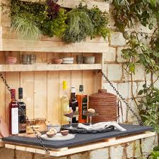 How To Make The Perfect Garden Bar Hangout