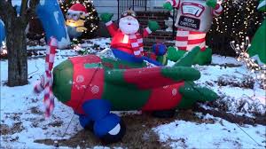 You just stake it down and plug it in. 8 Ft Christmas Inflatables Helicopter Santa Animated Airblown Inflatable Flying Yard Decor Holiday Seasonal Christmas Current 1991 Now Collectibles