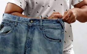 Lingkar pesak, atau kress ukuran ini bisa kita dapat baik dengan cara mengukur langsung badan orang yang akan di buatkan celananya tersebut, atau bisa juga dengan mengukur celana. Menggunakan Lengan Tangan Untuk Menentukan Lebar Celana Jeans