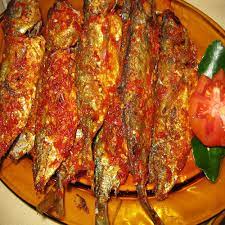 Dendeng balado merupakan olahan daging sapi khas sumatera barat yang memiliki rasa pedas gurih dan nikmat. Lezatnya Ikan Kembung Balado Khas Padang Sari Bundo Masakan Padang