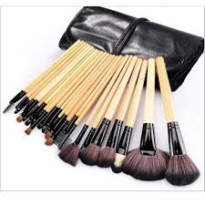 wooden professional makeup brush set at