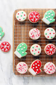 Cupcake cookies christmas treats christmas christmas christmas cupcakes decoration reindeer cookies. Naturally Dyed And Decorated Christmas Cookies Simply Sissom
