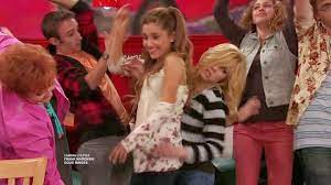 After a small promise was made, sam keeps cat acts weird when sam meets up with freddie one evening. Sam And Cat Blooperepisode Favorite Moments Tv Caps Sam And Cat Nickelodeon Girls Cats