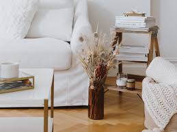 Seeking some of the most exciting tips in the web? Expert Tips On Styling White Rooms