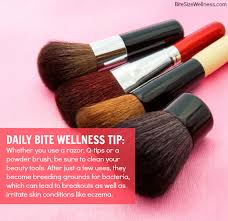 clean your makeup brushes beauty tools
