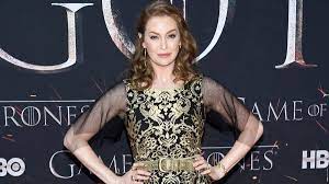 Esme bianco's character ros was explicitly worked for the tv show since it was not referenced in the books. Esme Bianco Marilyn Manson Hat Mich Beinah Zerstort Br24