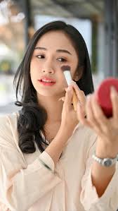 tips fresh makeup untuk si mata sayu