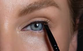 For lash line application, the you will be shocked how much different your look with matte eyeshadows compared to the normal one. How To Apply Push Liner To Make Your Eyes Pop Beautylish