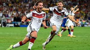 Seit 2014 ist der hochbegabte, der auf klubebene titel en masse gewonnen hat, kapitän der deutschen mannschaft, in ägypten bestreitet er sein siebtes turnier als anführer des teams. Fussball Wm 2014 Was Machen Die Weltmeister Heute Zdfheute