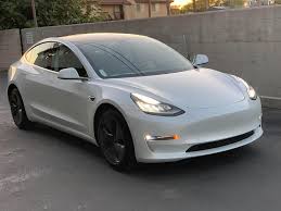Kỹ sư Việt sau 2 năm sử dụng Tesla Model 3: 'Dùng rẻ bằng 1/3 xe xăng,  không lo bảo dưỡng, phanh đi cả đời không cần thay'