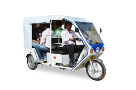 indian market with r6 electric rickshaw