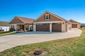 homes in silver point tn with