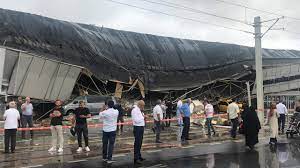 Terminal çatısının çöktüğü anlar kamerada - Son Dakika Haberleri