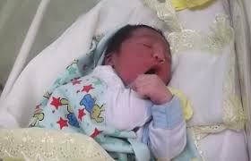 Resultado de imagem para bebês nascendo parto normal